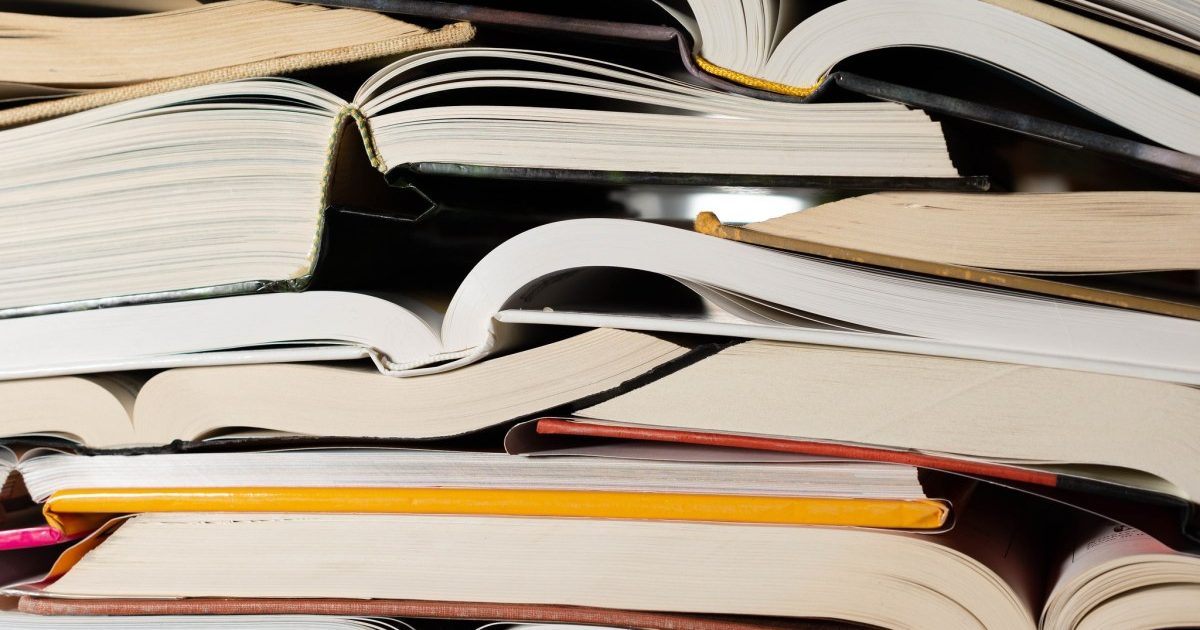 DROPIDEA | دروب ايديا - Disputa sobre el acuerdo de «Anthropic»: los escritores enfrentan las reclamaciones de editores y agentes