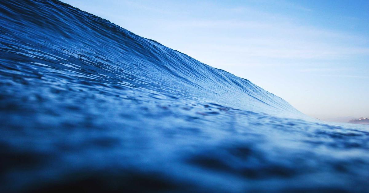 DROPIDEA | دروب ايديا - Review of Axia Investment and Trading App on Apple iOS